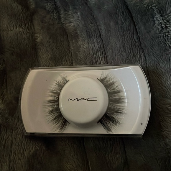 🆕Mac Lashes Style A60 - Picture 3 of 3
